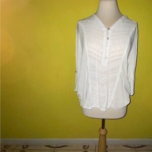 Democracy White V-Neck Button-Front Blouse